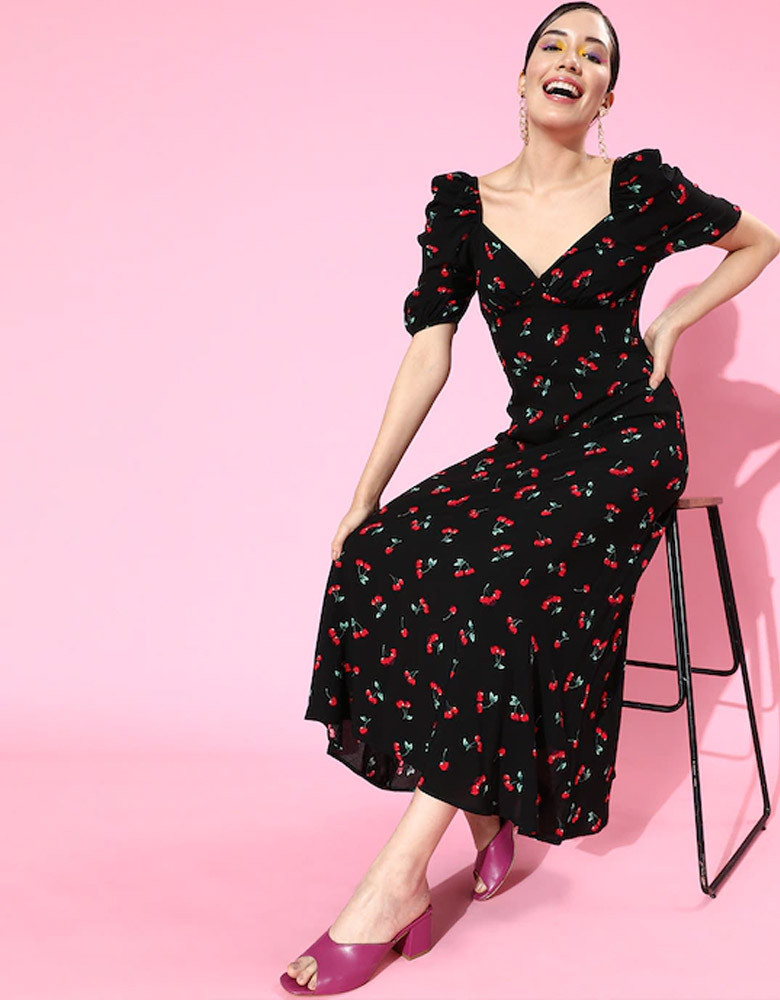 Stunning Black Floral Sweetheart Neck Dress